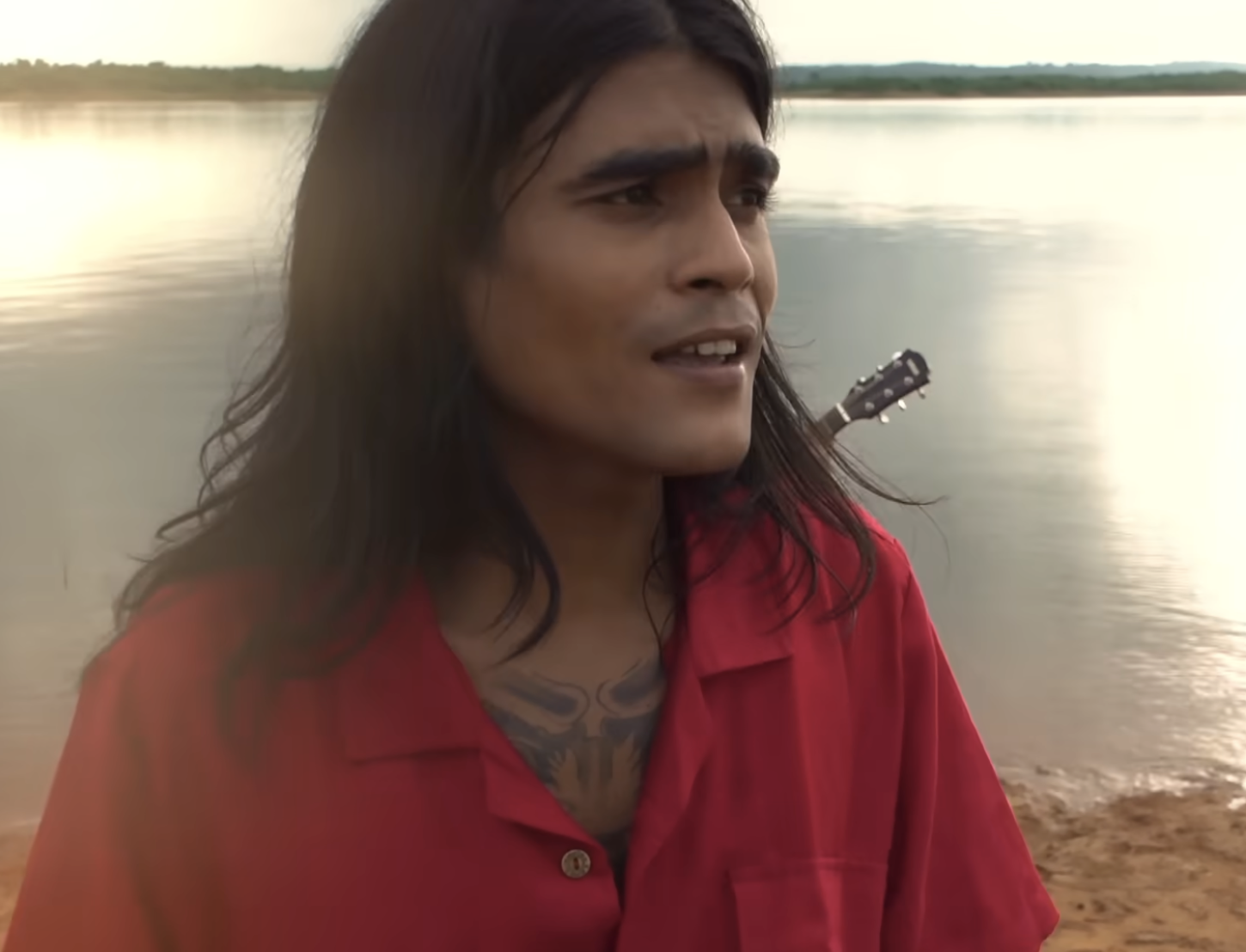 သူရ